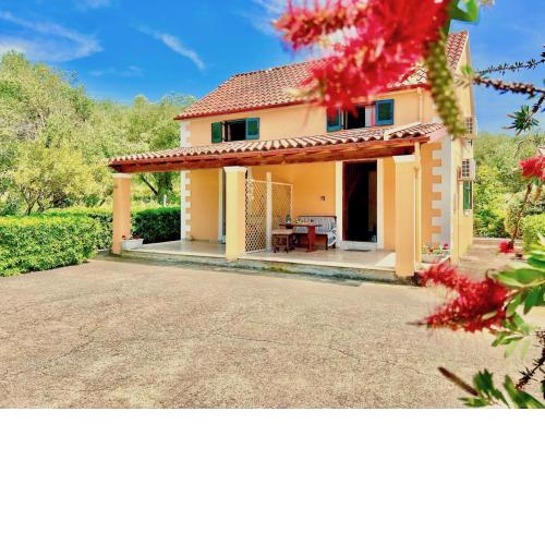 Renas Maisonette Unit 1 near Roda