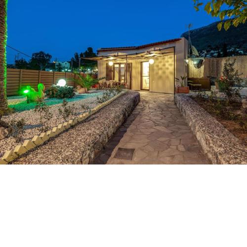 Rena's Rustic retreat