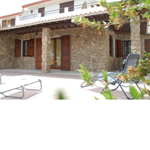 Renato Apartments