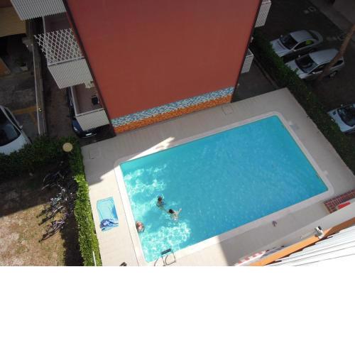 Renewed two-roomed flat with swimming pool - By Beahost Rentals