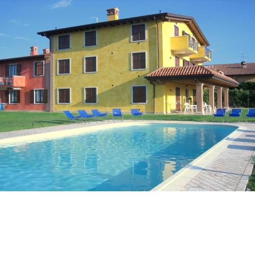 Renovated Farmhouse near lake Garda