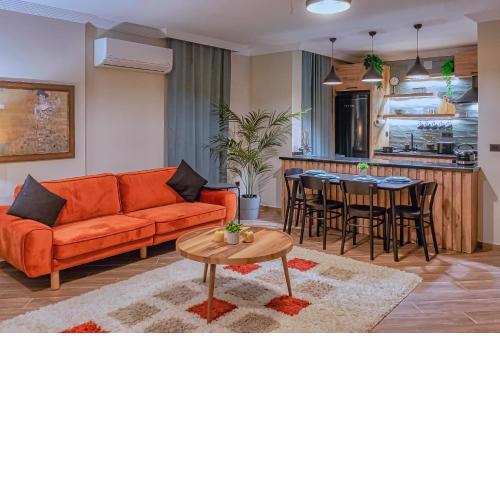 Renovated Unique Apartment next to Cleopatra Beach