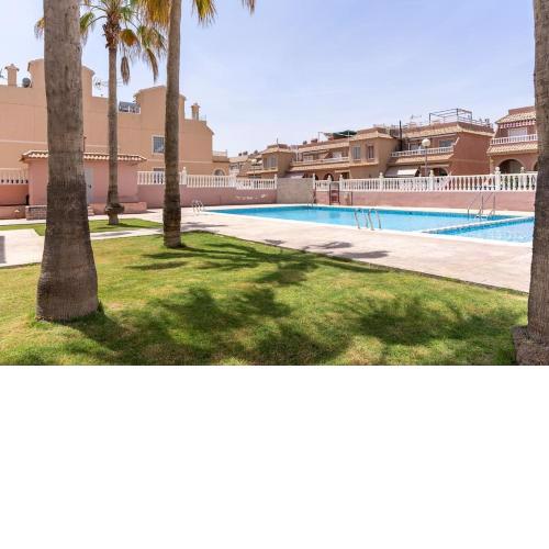 rentafive - NUEVO - A/A - Terraza - Piscina