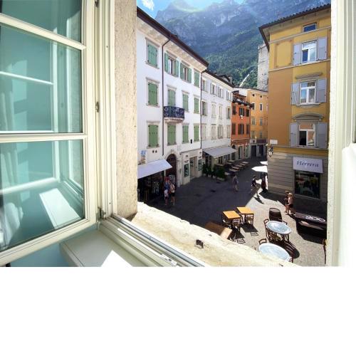 Renzo Suite in Town