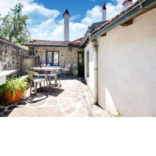 Reposeful Farmhouse in Bagni di Lucca with Private Terrace