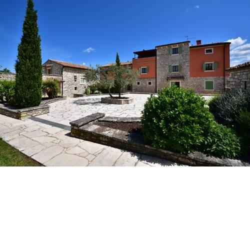 Residence Borgo San Nicolò