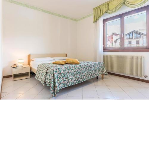 Residence Comano Girasole 1