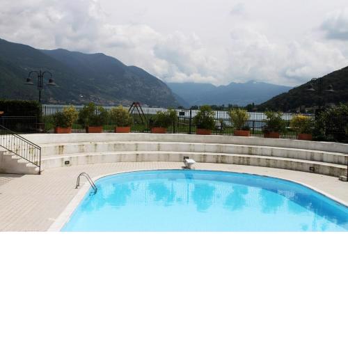 Residence con piscina Iseo Lake