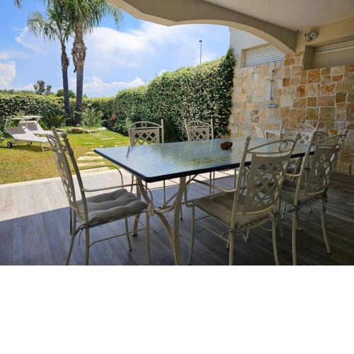 Residenza Lamandia - private villa by MONHOLIDAY