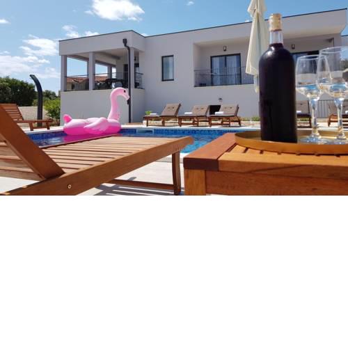Restful Kanica House