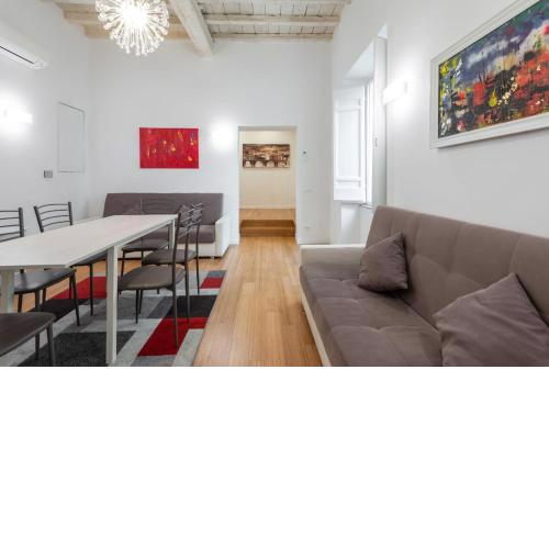 Restored Apartment - Stunning Pantheon View