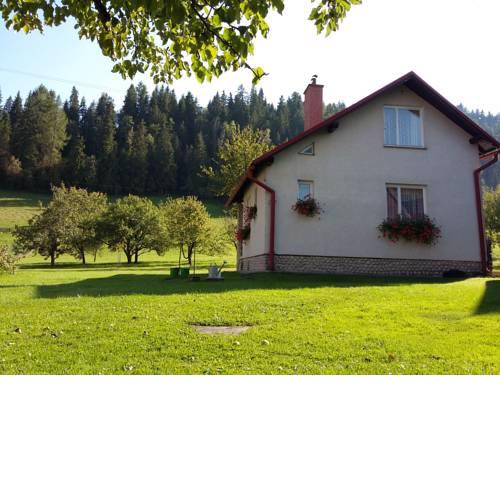 Retro Cottage Osturna