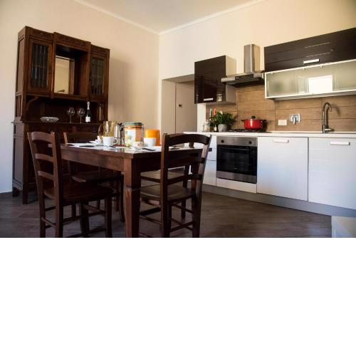 Retro Living Room Apartment (Anzio Centro)