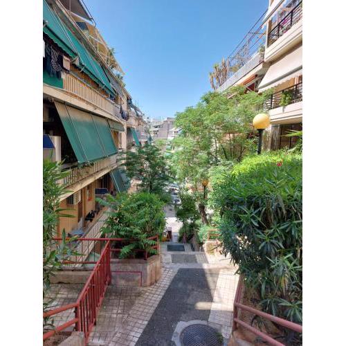 Retro Stay Athens