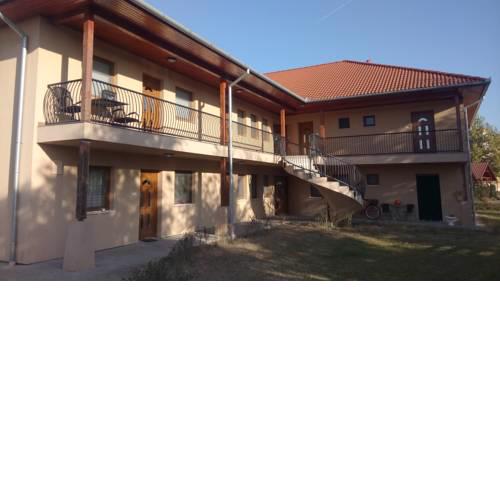 Reza apartman