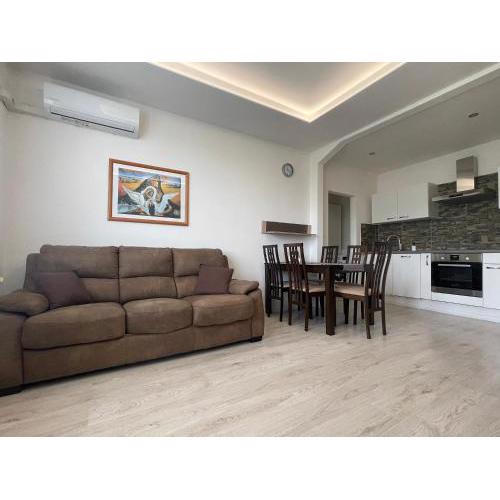 Riazanska Residence 3 room Free Wi-Fi