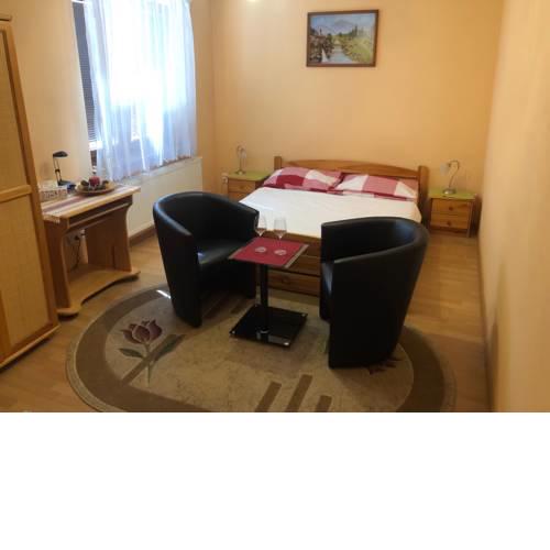 RICARDOS GUEST HOUSE