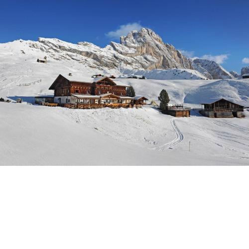Rifugio Fermeda Hutte