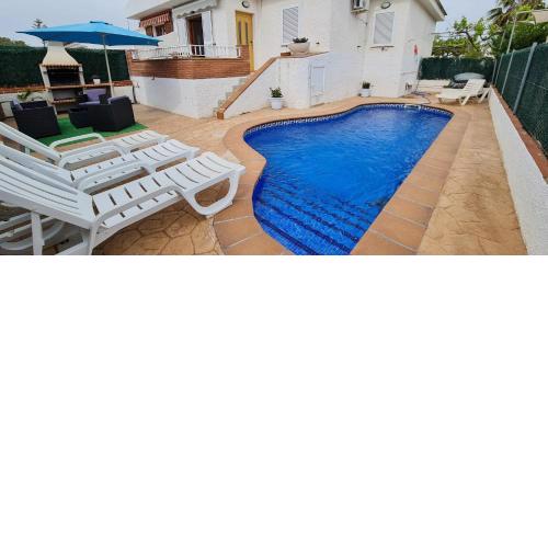 Riumar 'Garbi', 500m to beach, private pool, On-Site-Service, dog beach