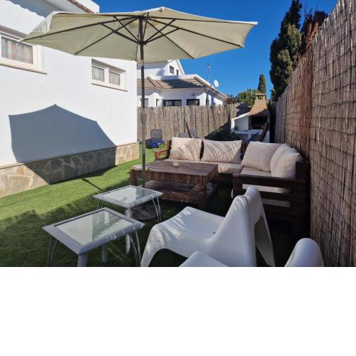 Riumar "Jack", 400m to the beach, private pool, On-Site-Service, dog beach