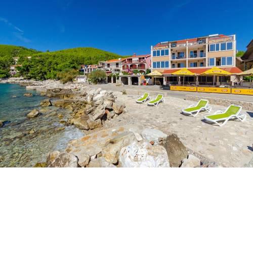 Riva1 Apartments and Rooms