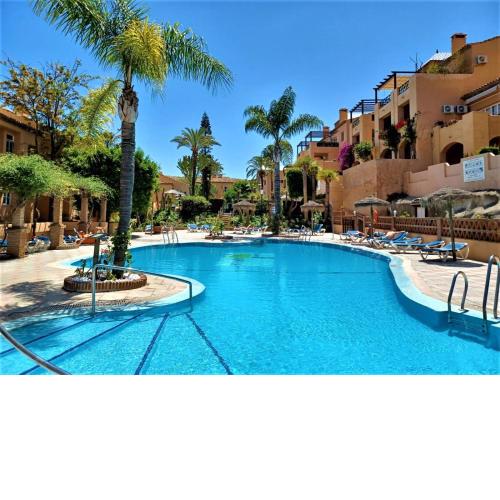 Riviera del Sol Piscinas Playas y Golf