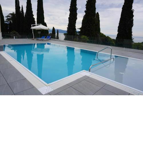 Riviera Deluxe Lake Garda