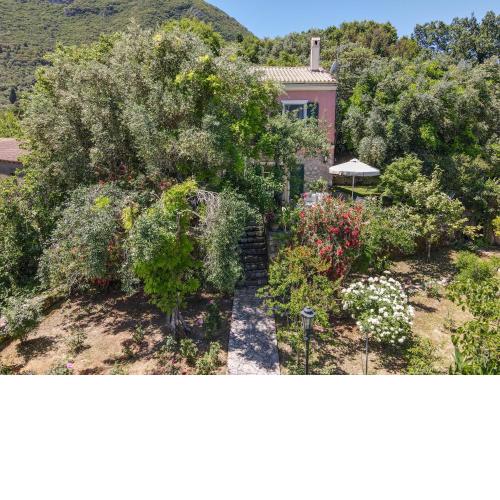 Riza Stone Cottage, romantic house, pet friendly
