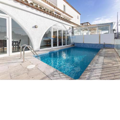 RNET - Villa Piscina Port Primer Empuriabrava