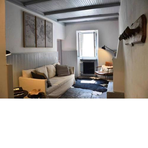 Rocks apartment Colonno