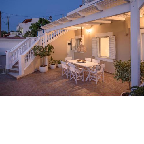 Rodanthi Guest House