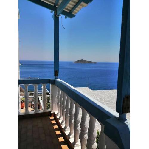 RODON VROMOLITHOS STUDIO in Spilia Leros