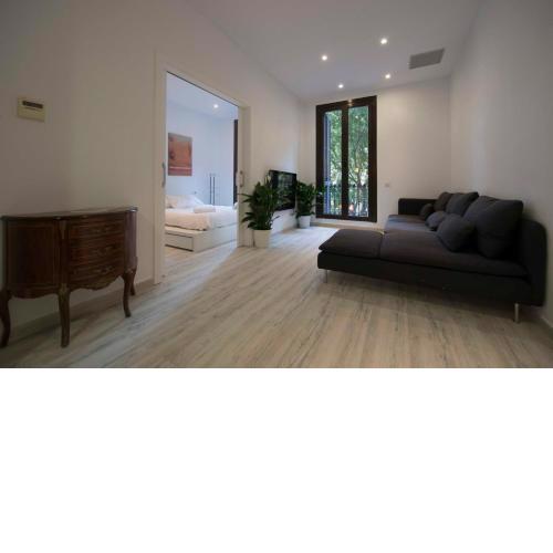 Roger De Lluria Design Apartment