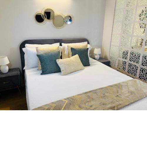 Rolli De Mar - boutique apartment Genoa old town, Aquarium, Rolli Days