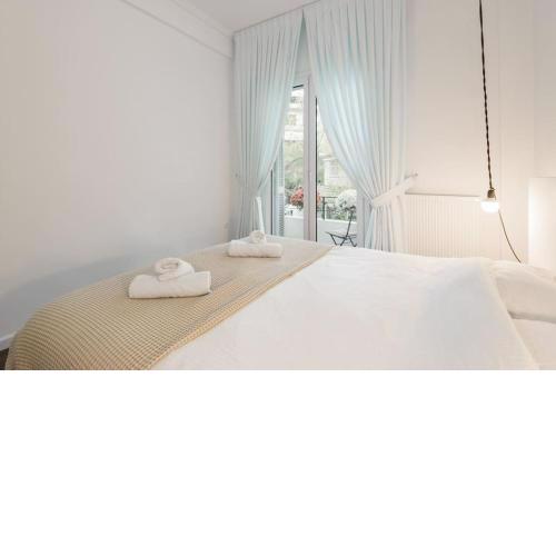 Roman market- upper Aristotelous sq luxury apartment