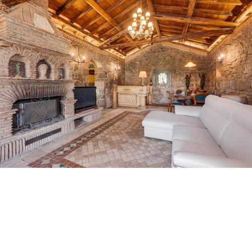 Roman Oasis Villa