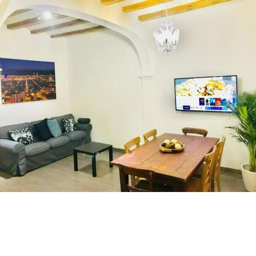 Romantic apartment in the center of Barcelona