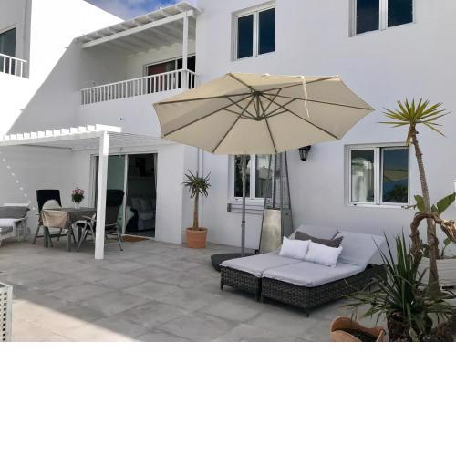Romantic Casa Blanca