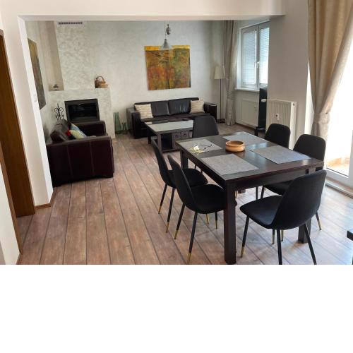 Romantic City Centre Apartment