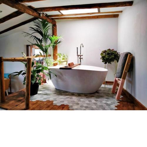 Romantic eco retreat
