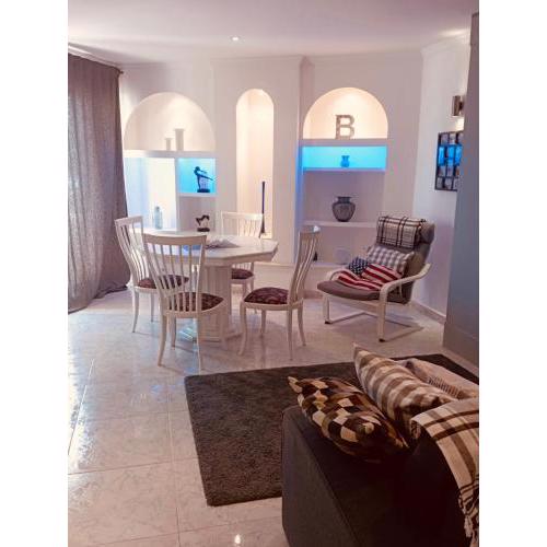 Romantic Flat