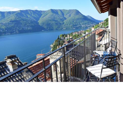 Romantic home with beautiful view lake of Como and Villa Oleandra