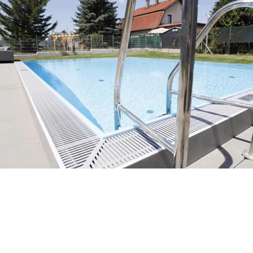 Rooftop Terrace, free garage parking and Pool!