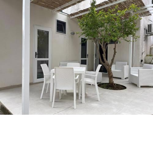 Room 104 - Piano Terra Spiaggia a 200m