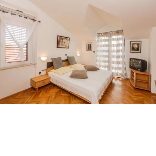 Room 79-7