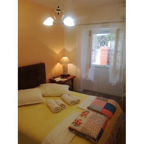 Room Atena