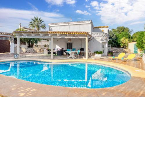 Room in Apartment - Apartments with views Pool barbecue wifi