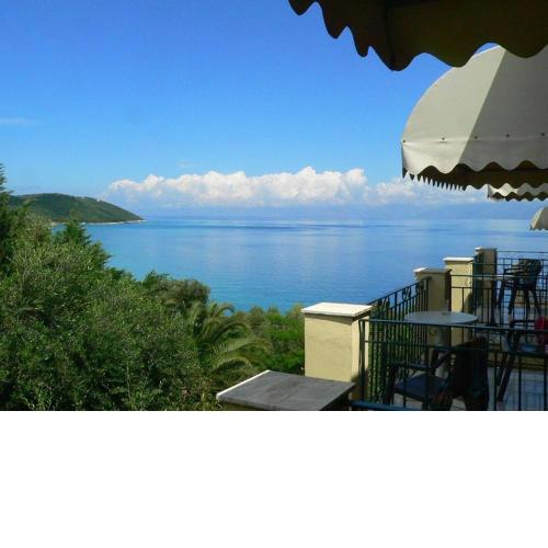 Room in BB - Apraos Bay Hotel In Kalamaki Beach- a peaceful area with great sea view