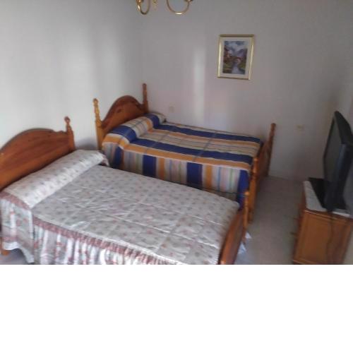 Room in Chalet - Habitacion En Chalet Compartido En Toledo