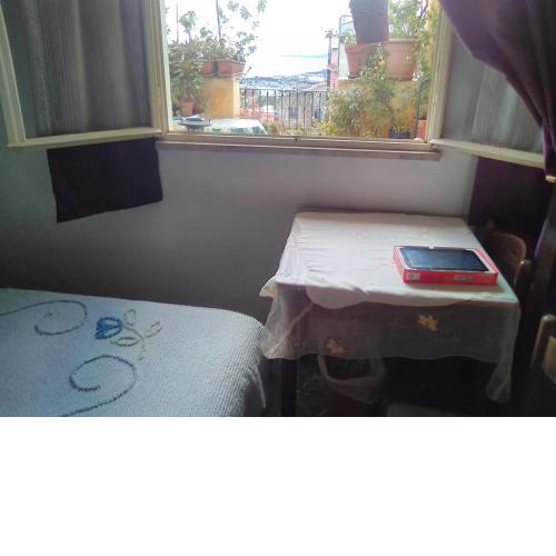 Room in Guest room - Single room with shared bathroom